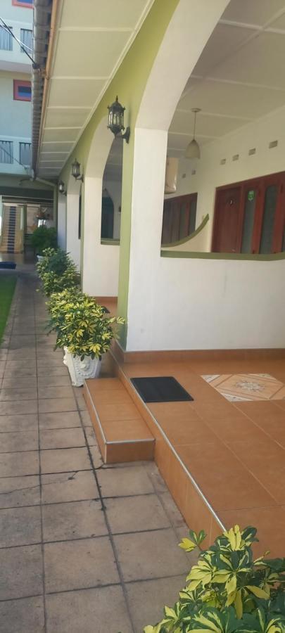 Ocean View Tourist Guest House At Negombo Beach Near The Airport Zewnętrze zdjęcie