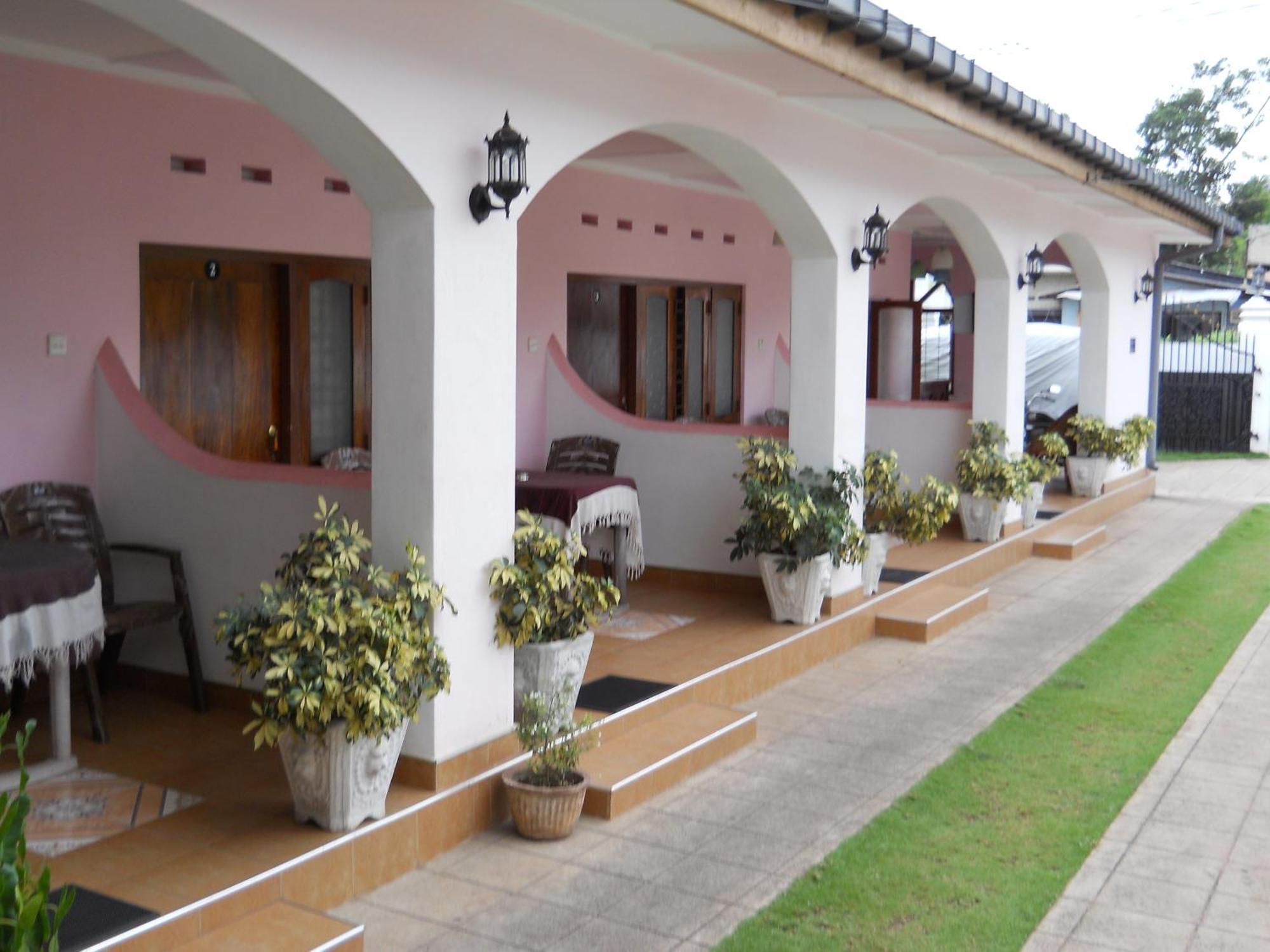 Ocean View Tourist Guest House At Negombo Beach Near The Airport Zewnętrze zdjęcie