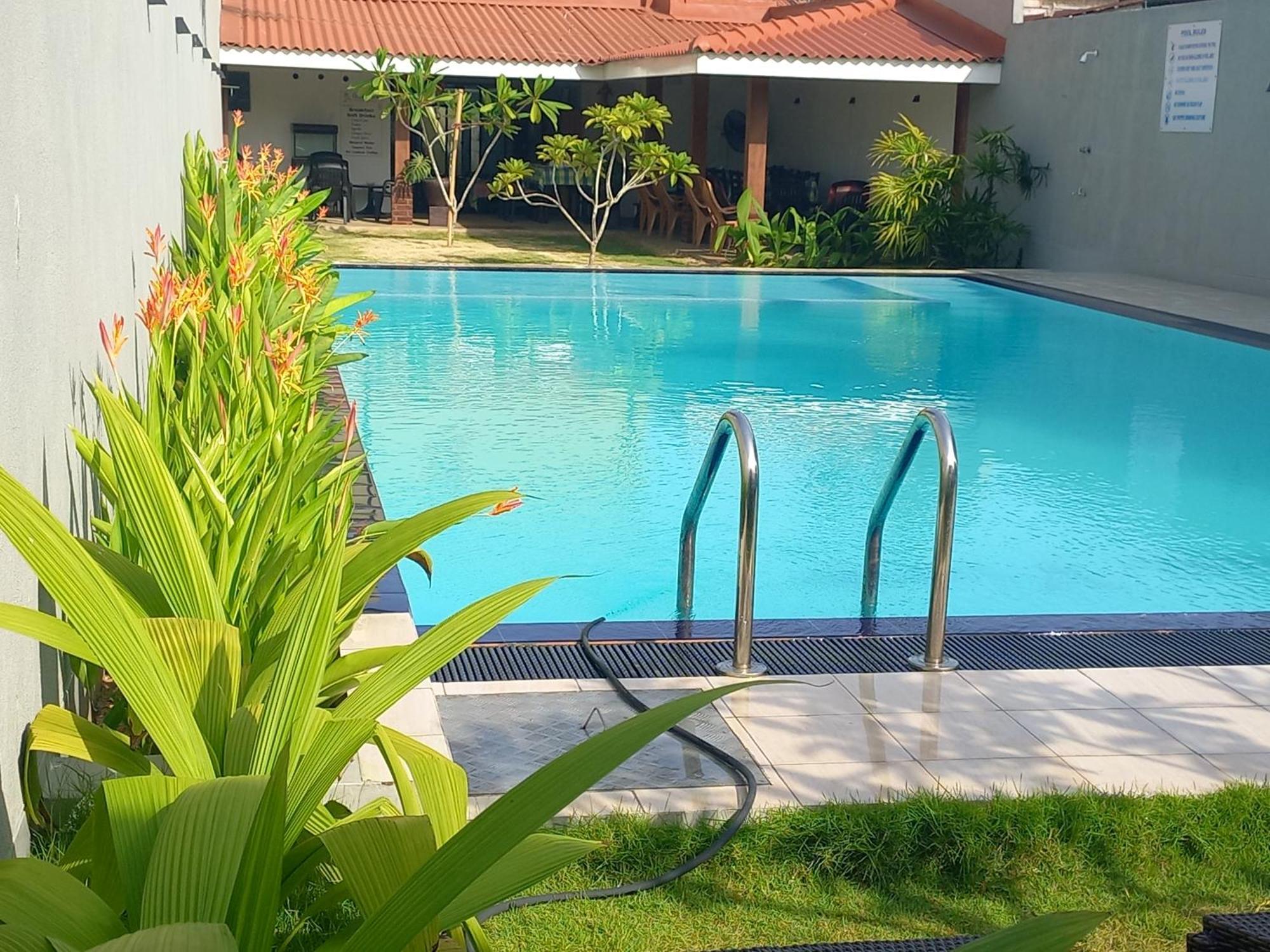 Ocean View Tourist Guest House At Negombo Beach Near The Airport Zewnętrze zdjęcie