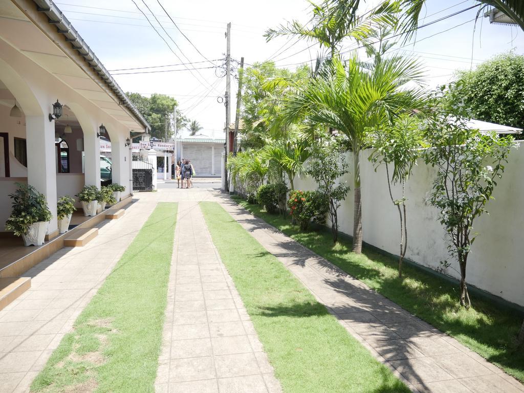 Ocean View Tourist Guest House At Negombo Beach Near The Airport Zewnętrze zdjęcie