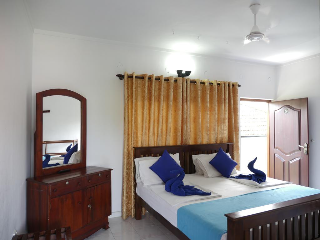 Ocean View Tourist Guest House At Negombo Beach Near The Airport Zewnętrze zdjęcie